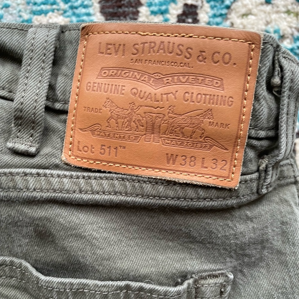 38 x 32 Levi’s Lot 511 Men’s Jeans in Army Green